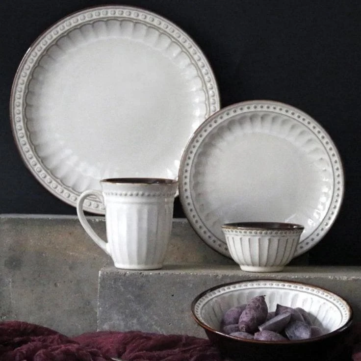 Claudia Dinnerware & Serveware