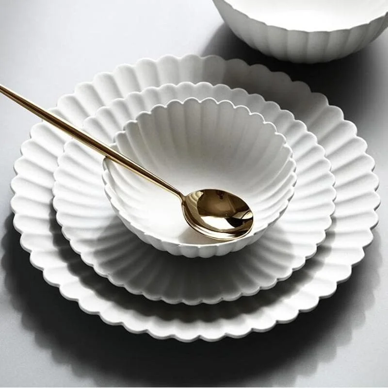 Daisy Dinnerware